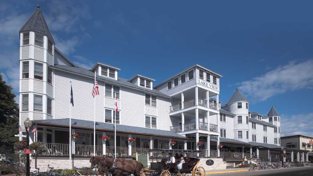 Lakeview Hotel and Conference Center, Summit Villiage
